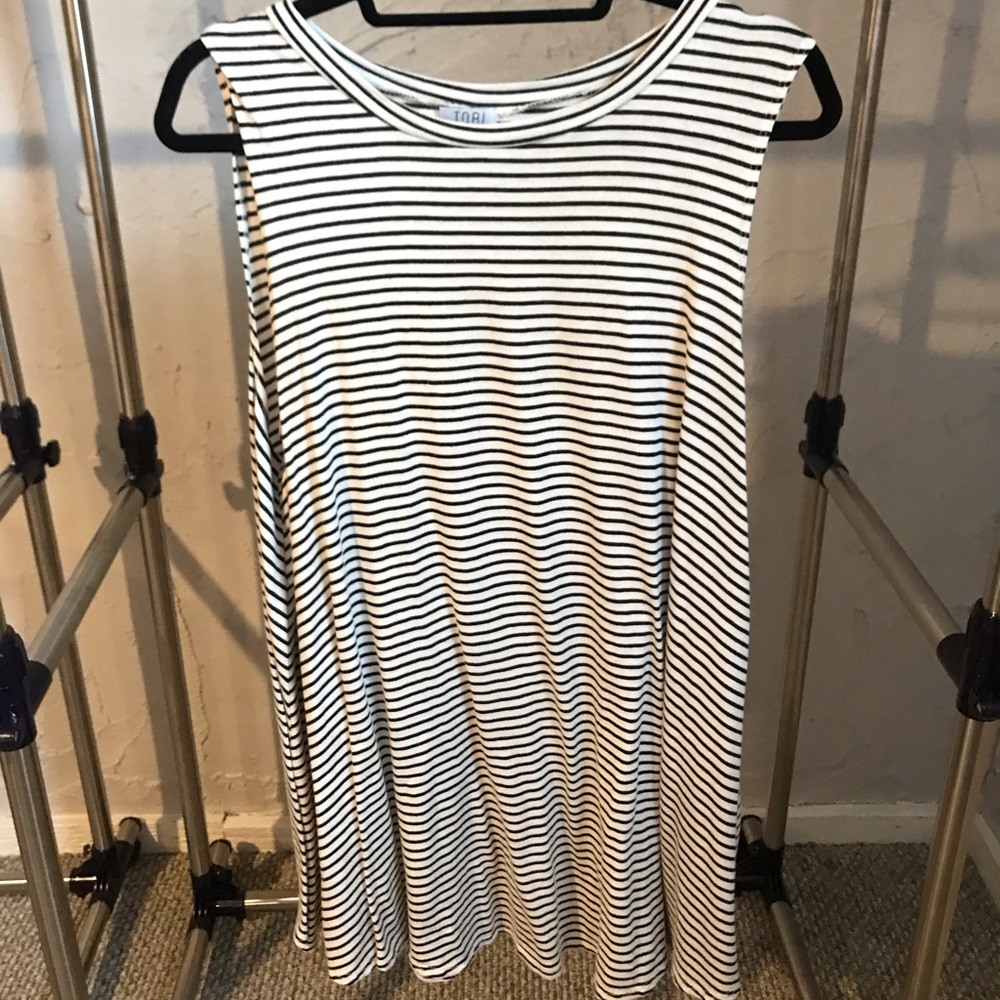 Tobi T-shirt Dress